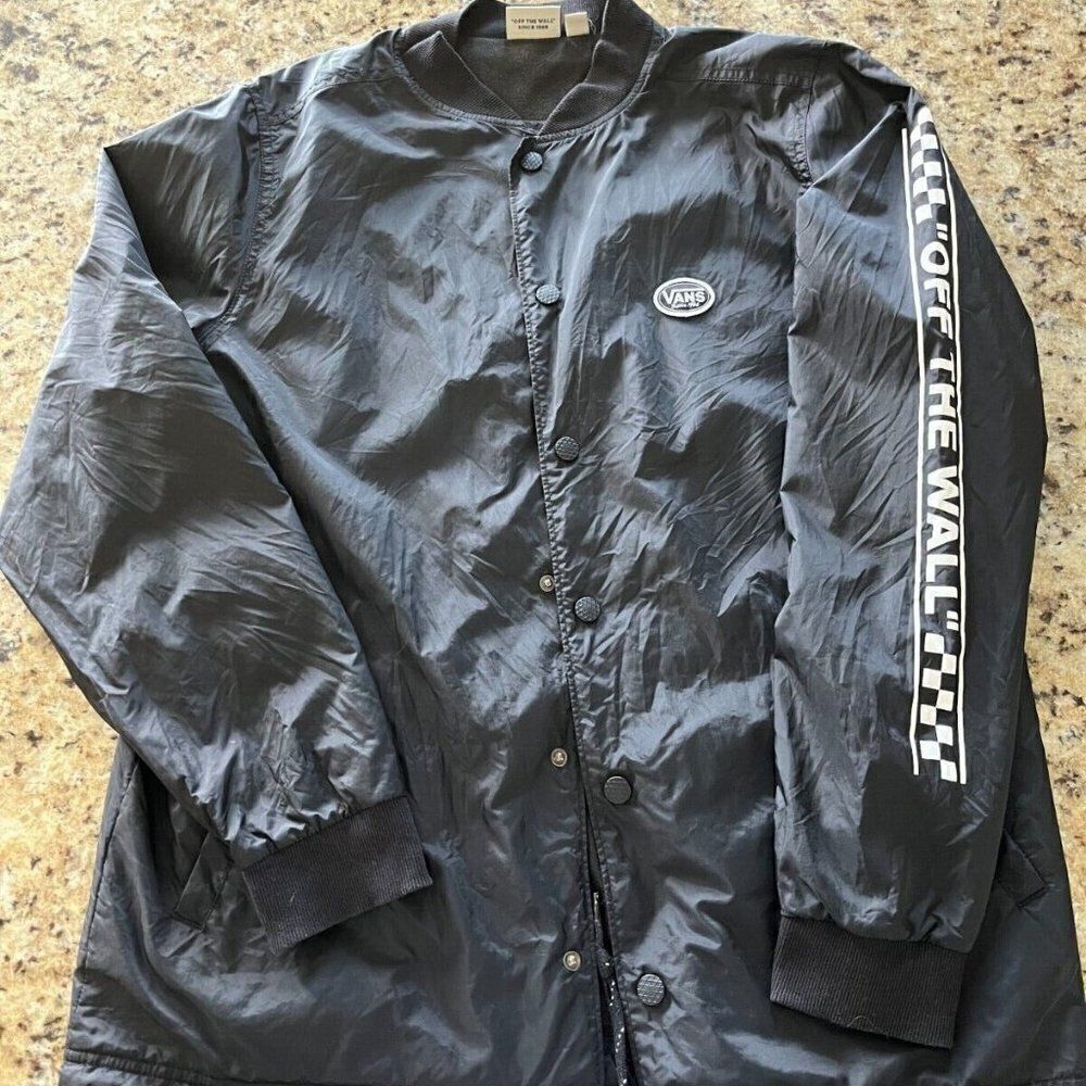 VANS Jacket "Off the Wall Classic" Snap Button Black Windbreaker size: Small